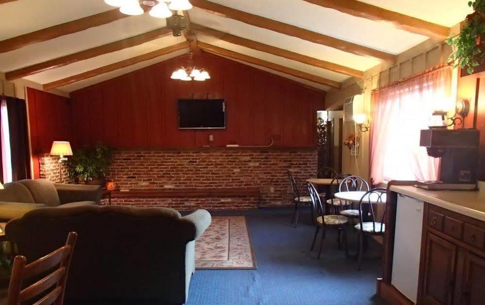 Carlin Villa Motel カーリンビル エクステリア 写真